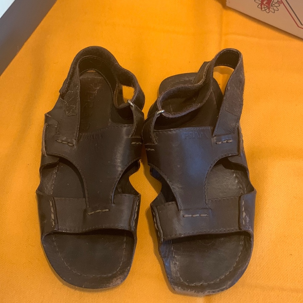 Men’s 7.5 black Prada sandals
